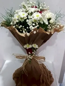 papatya ve gül buketi