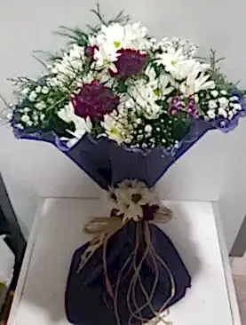 beyaz papatya renkli hüsnüyusuf buket